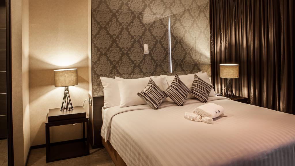 Arcadia Residence Ploenchit By Compass Hospitality Bangkok Room photo