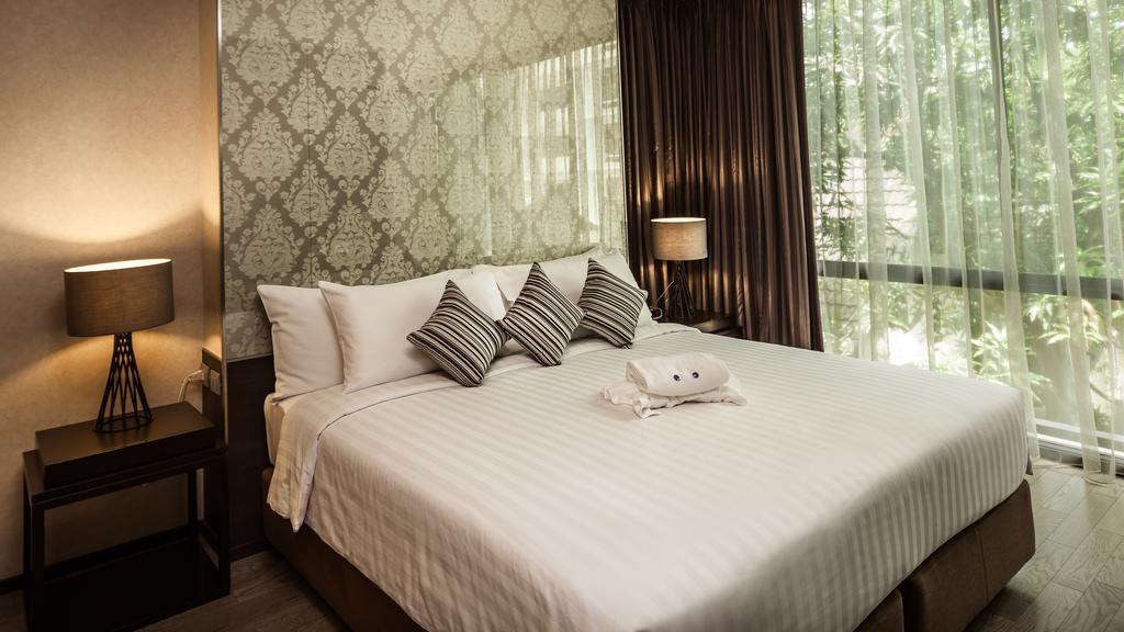 Arcadia Residence Ploenchit By Compass Hospitality Bangkok Room photo