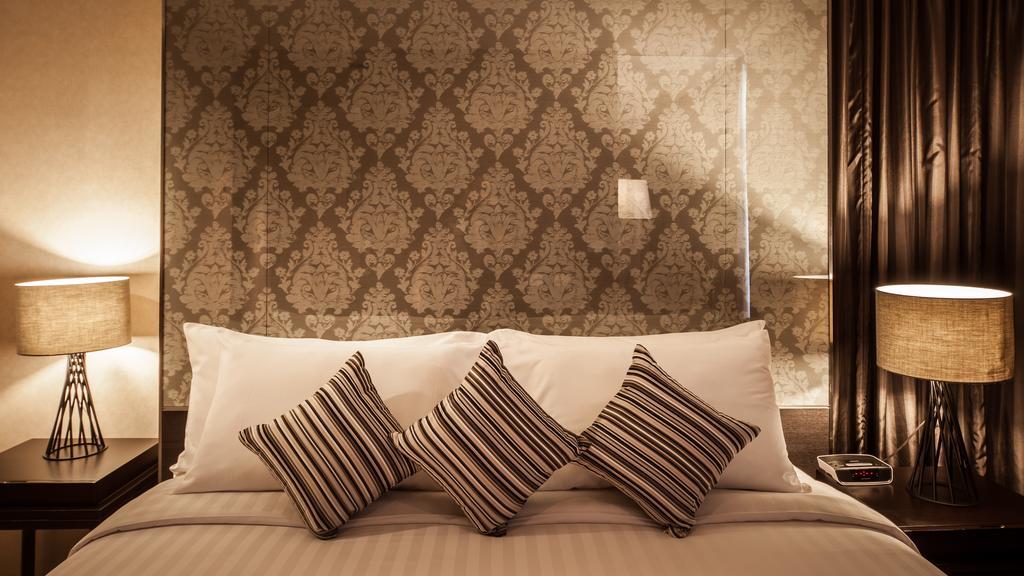 Arcadia Residence Ploenchit By Compass Hospitality Bangkok Room photo