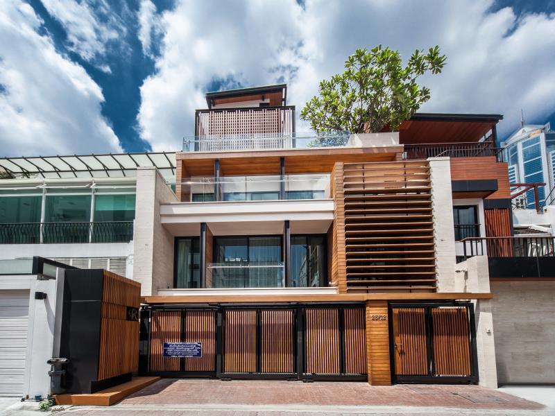 Arcadia Residence Ploenchit By Compass Hospitality Bangkok Exterior photo