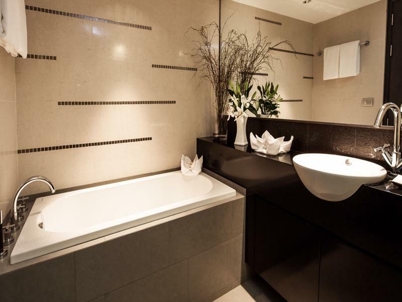 Arcadia Residence Ploenchit By Compass Hospitality Bangkok Exterior photo
