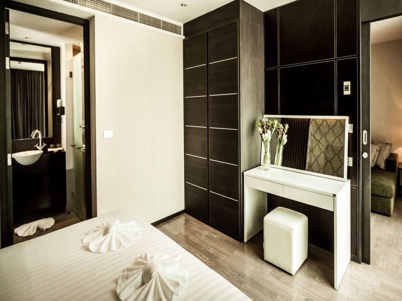 Arcadia Residence Ploenchit By Compass Hospitality Bangkok Exterior photo